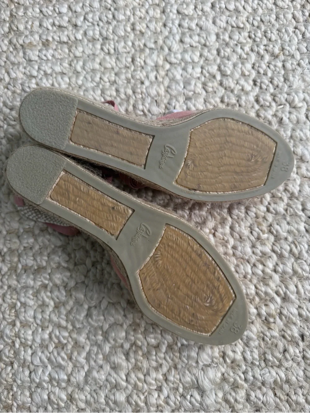 Castaner adds cushioned